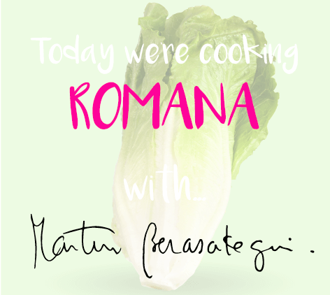 Romaine lettuce with orange, cheese and almonds